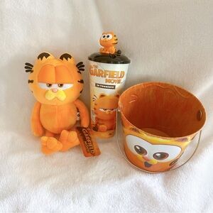 AMC exclusive the Garfield Movie full set